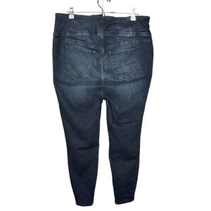 TORRID dark blue Hi-Rise‎ Jeans Size 16 S